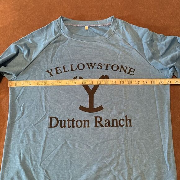 Women’s Blue Yellowstone Long Sleeve Round Neck Lightweight Sweater Size L NWOT - Picture 6 of 8